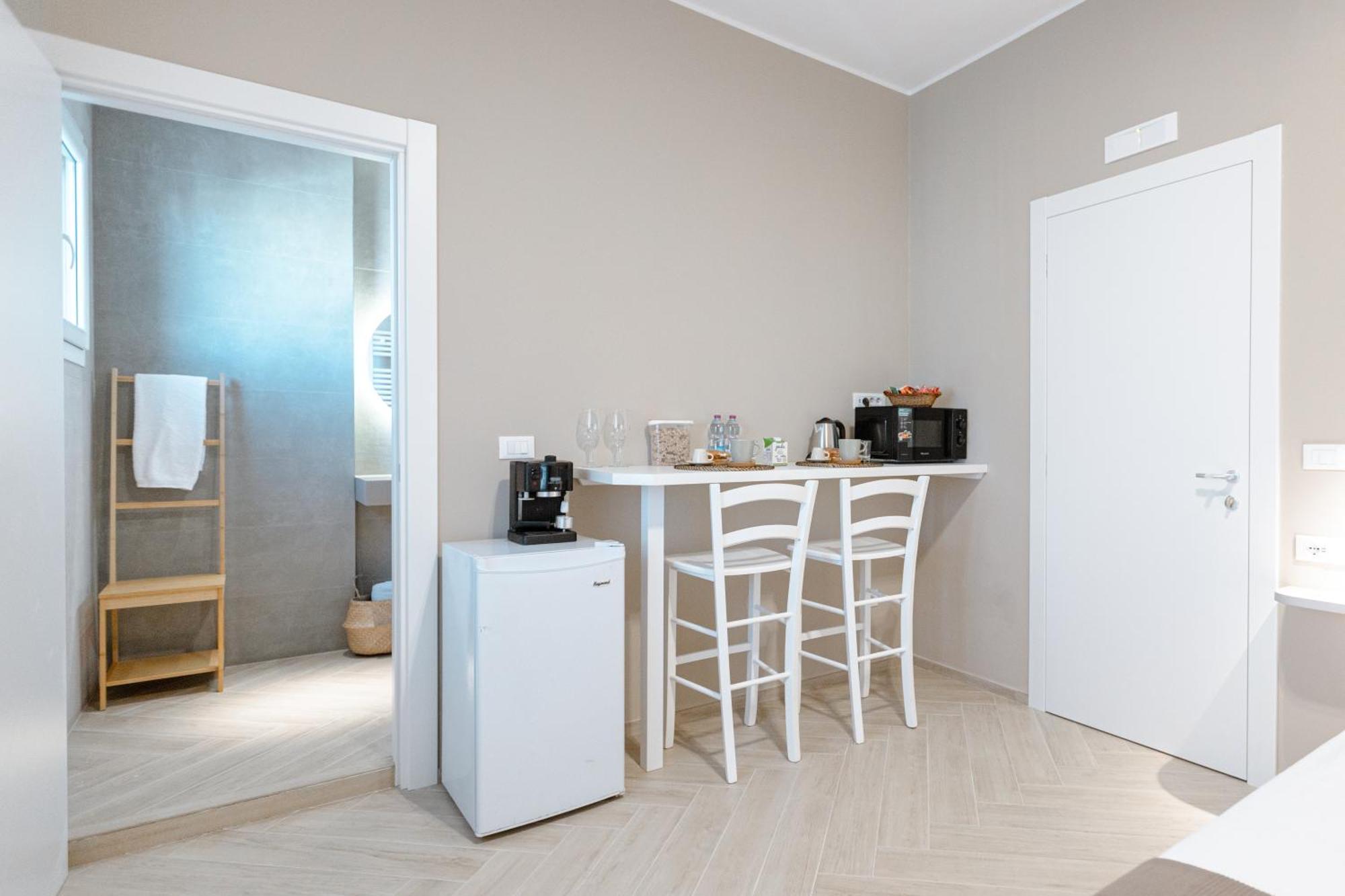 Pds Rooms Brindisi Eksteriør billede